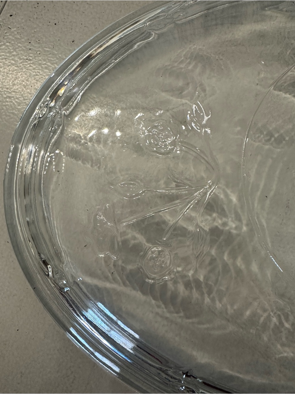 Anchor Hocking Vintage Savannah Clear Floral 2-Quart Oval Casserole Dish w/ Lid - Picture 5 of 9